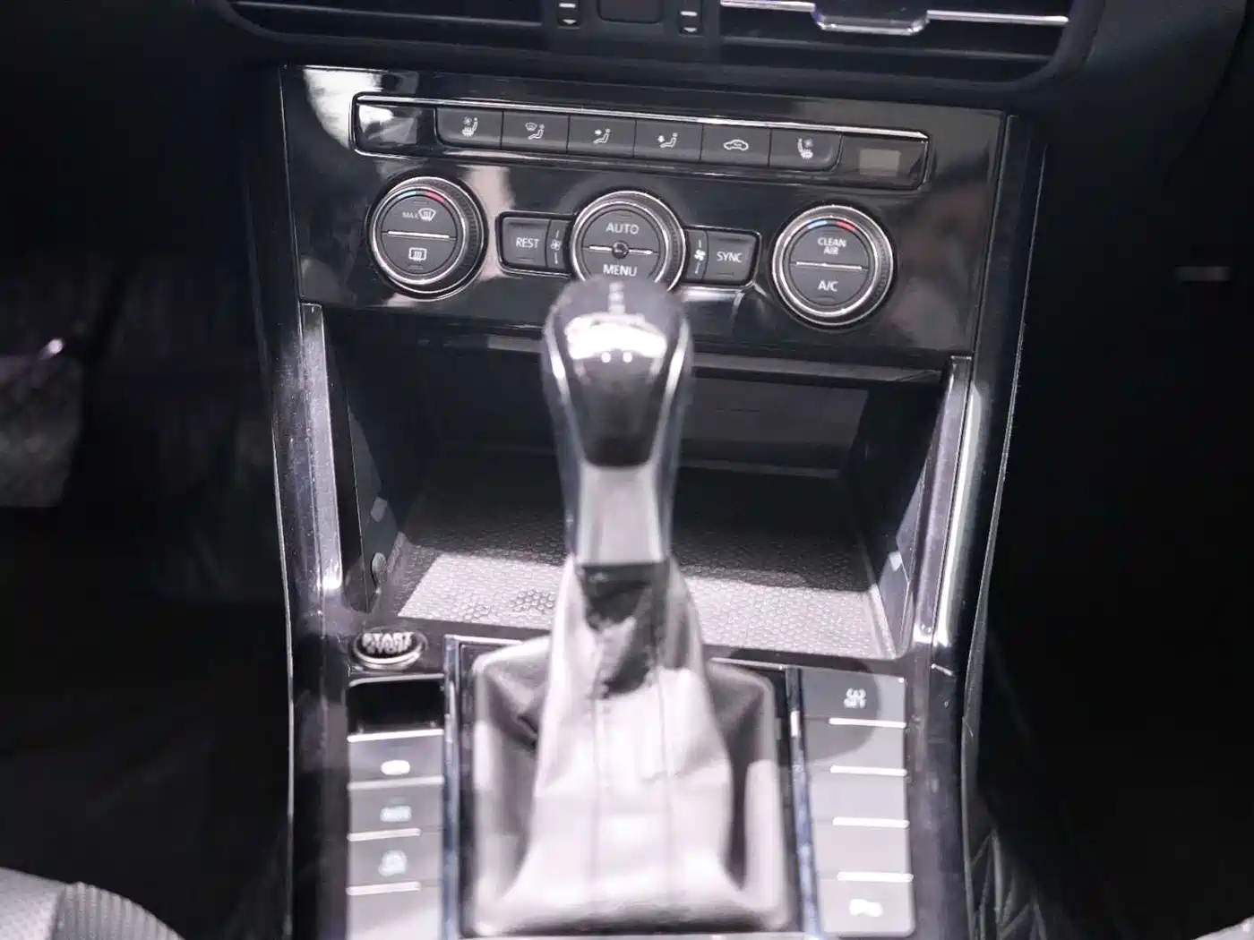 Volkswagen Passat 2019 330TSI Luxury Edition China VI фото 14