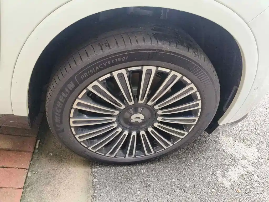 NIO ES8 2026 2025 Model 6-Seat Executive Luxury Edition
