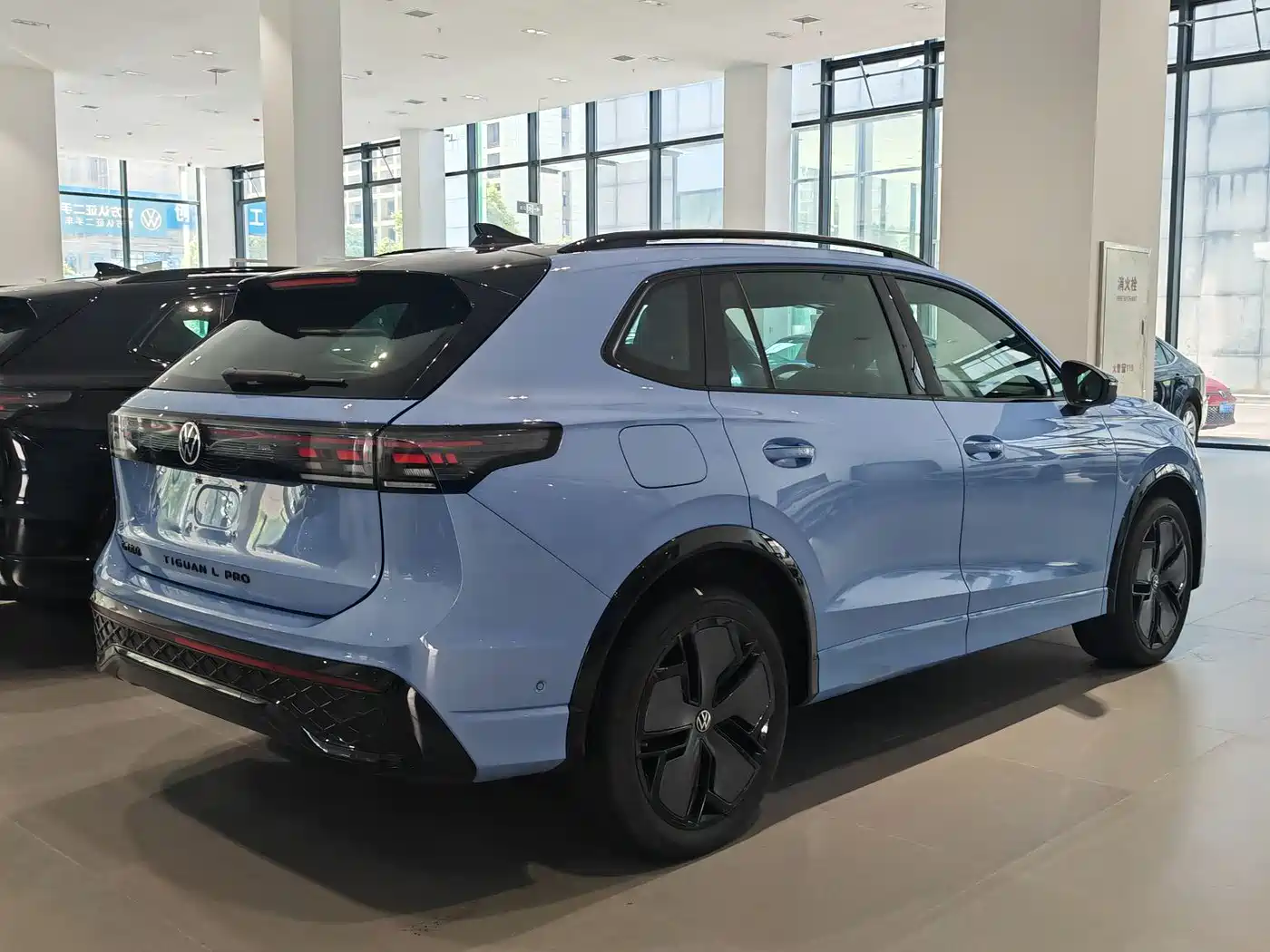 Volkswagen Tiguan L 2024 PRO 330TSI 2WD R-Line Smart Edition фото 12