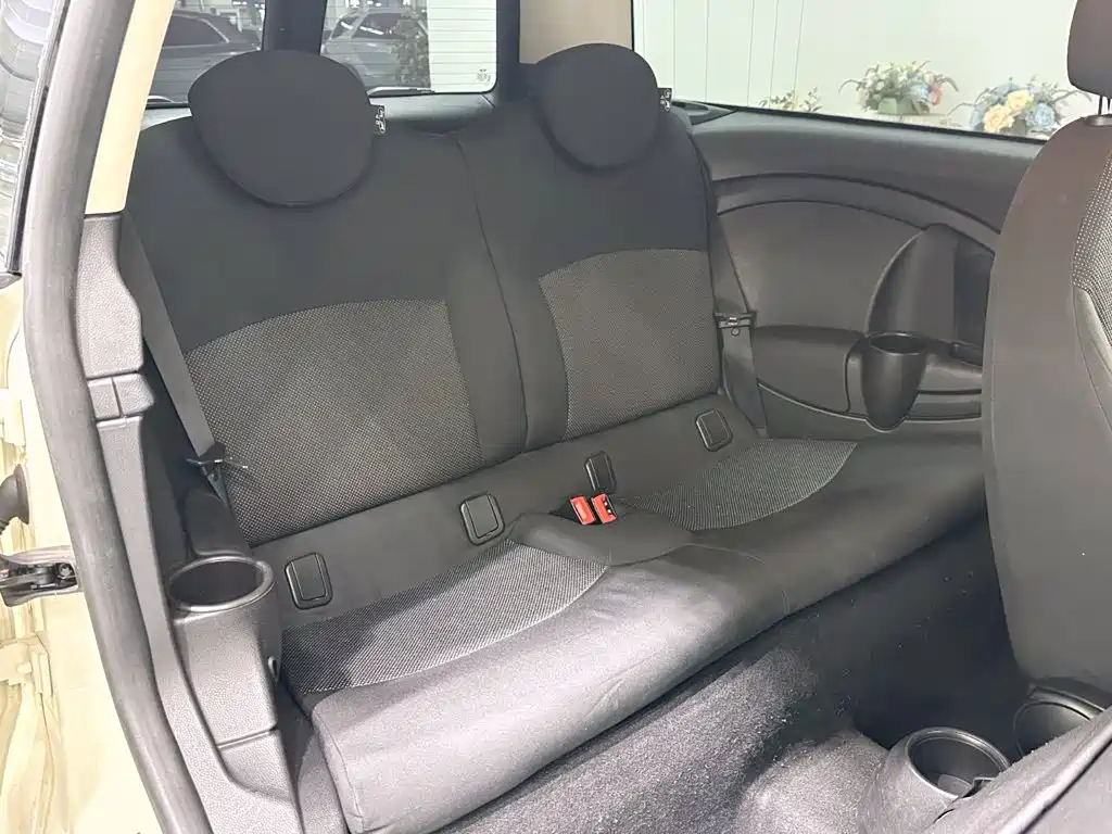 MINI CLUBMAN 2014 2013 1.6L COOPER Bond Street