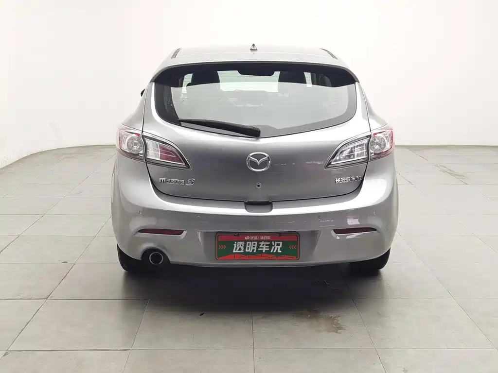 Mazda Mazda3 Axela 2013 2012 Hatchback 2.0L Automatic Luxury