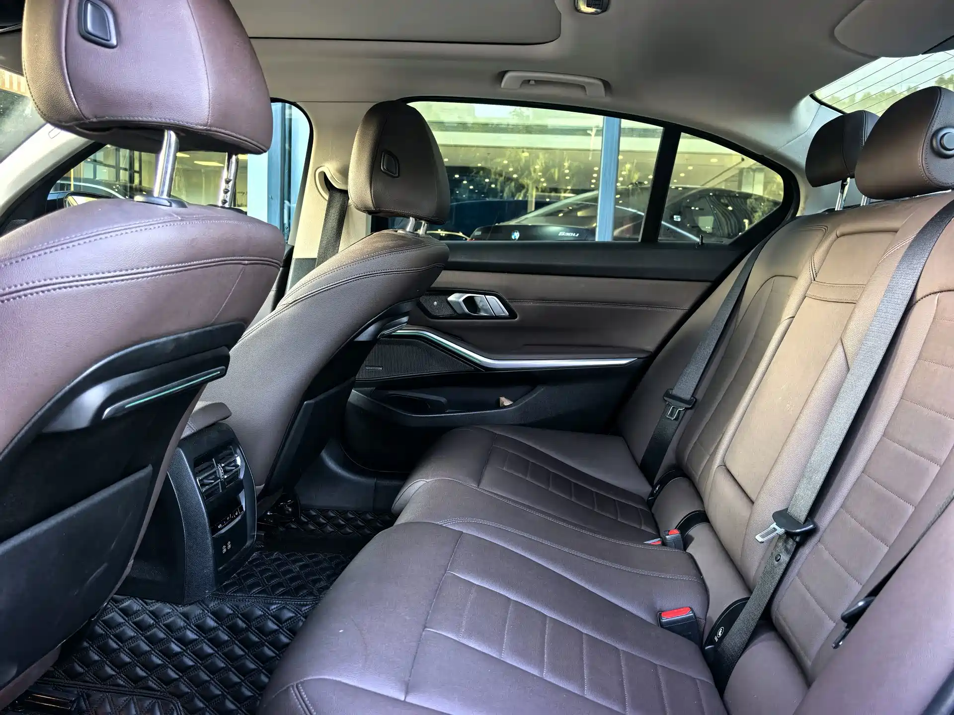 Фото 9 - BMW 3 Series