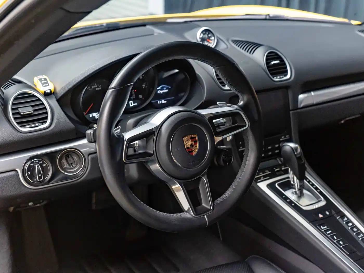 Porsche 718 2018 Cayman 2.0T фото 10
