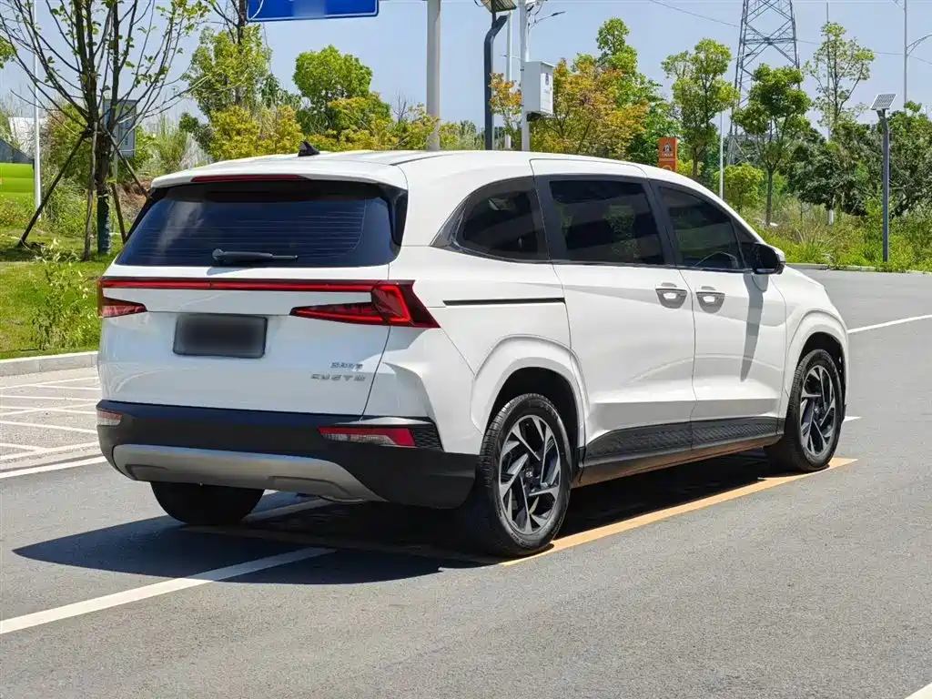 Фото 7 - Hyundai Custo