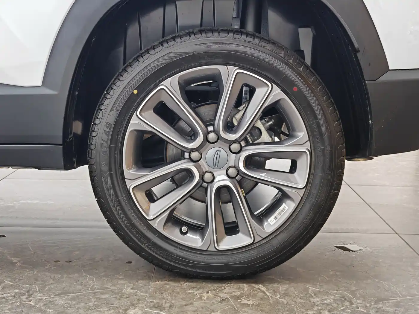 Geely ICON 2025 2026 Chocolate 1.5TD Pure Edition