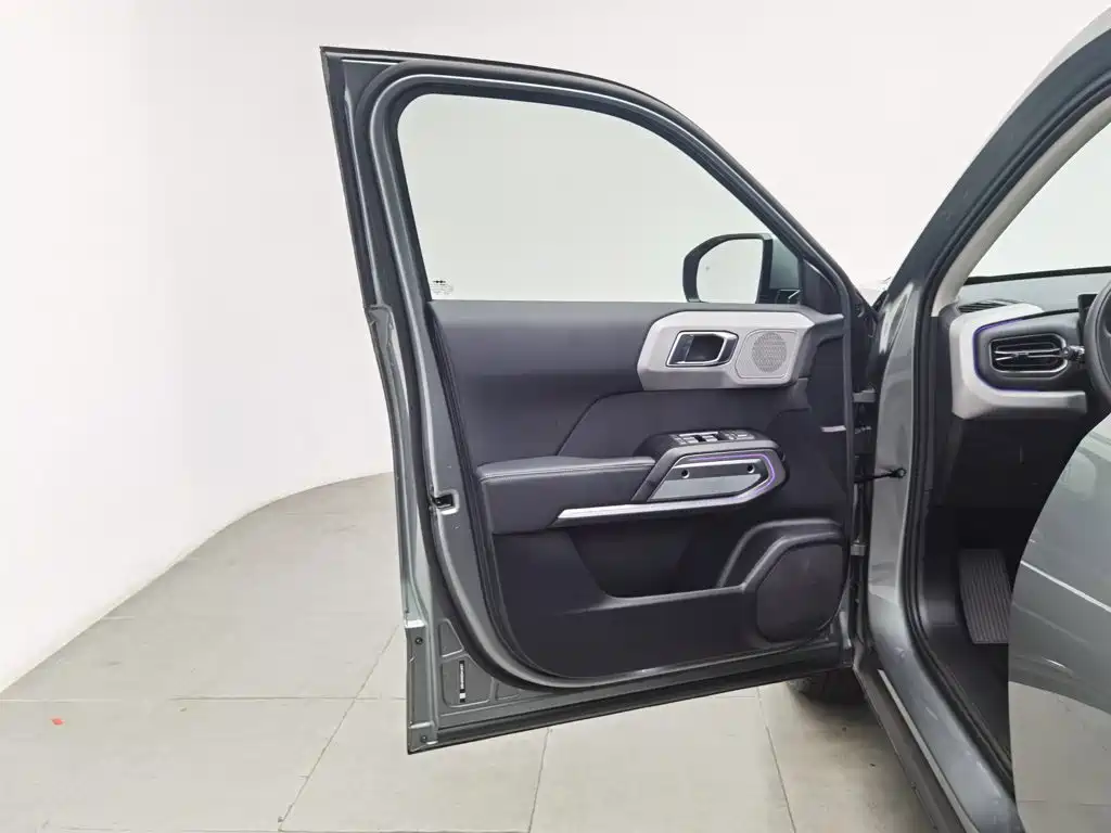 Fang Cheng Bao Titanium 3 2025 2025 501KM RWD Smart Drive Max