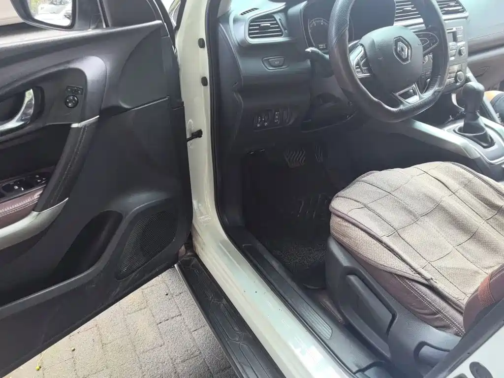 Renault Kadjar 2017 2016 2.0L 2WD Leading