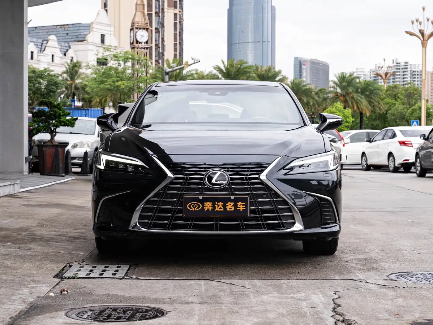 Lexus ES 2025 300h Ultimate Edition фото 2