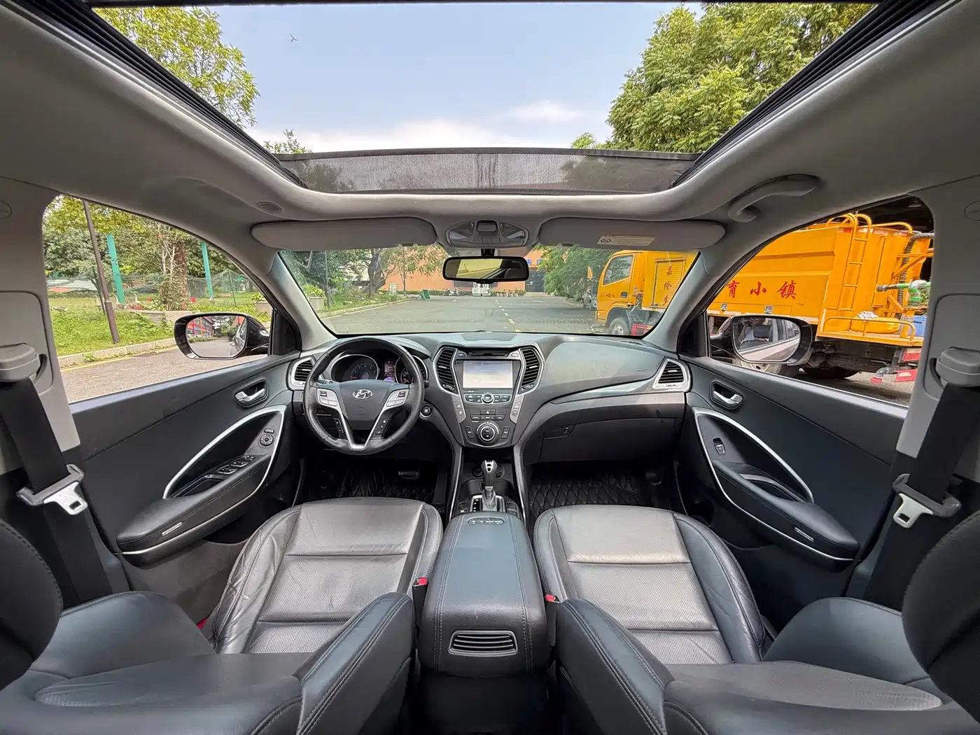 Hyundai Santa Fe 2015 2.4L Automatic 4WD Smart 5-seater фото 11