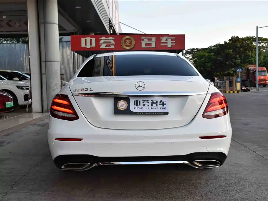 Mercedes-Benz E-Class 2018 E 200 L Sport фото 6