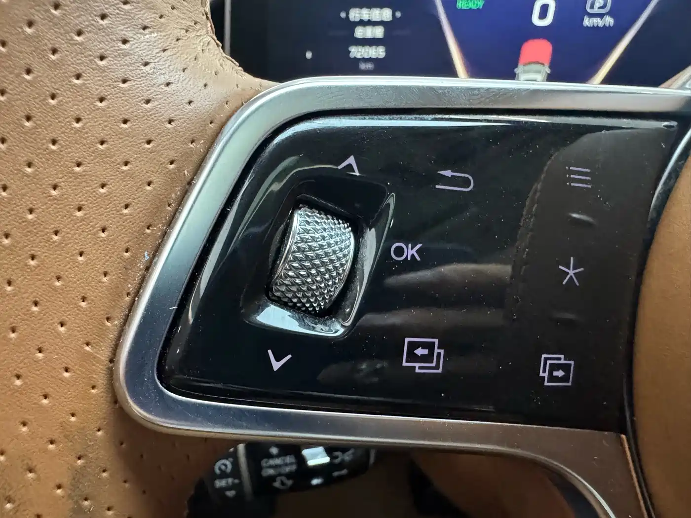 Hongqi H9 2020 2.0T Smart Connection Qi Chang Edition фото 31