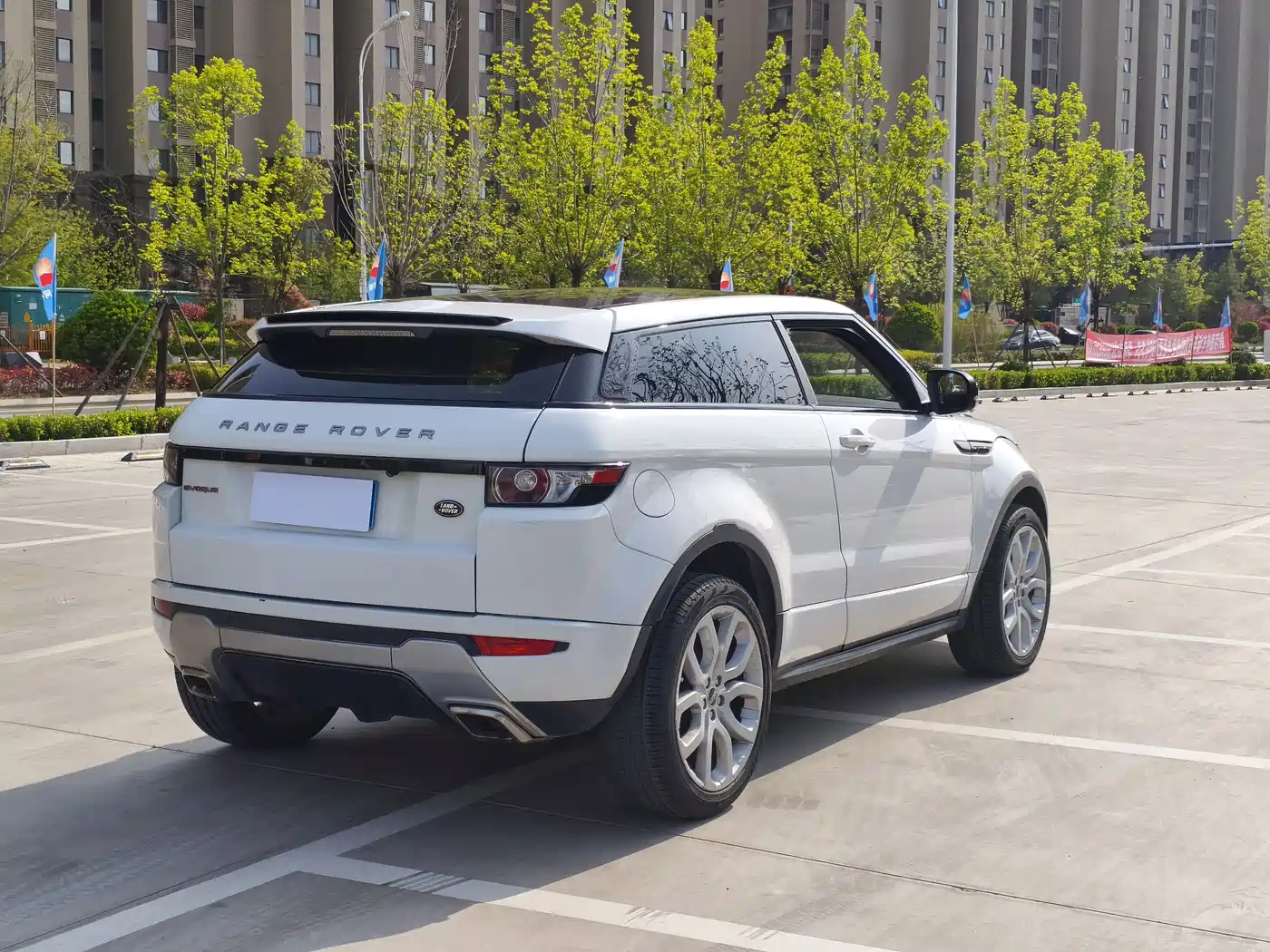Land Rover Range Rover Evoque (Import) 2012 2.0T 3-door Sport Edition фото 6