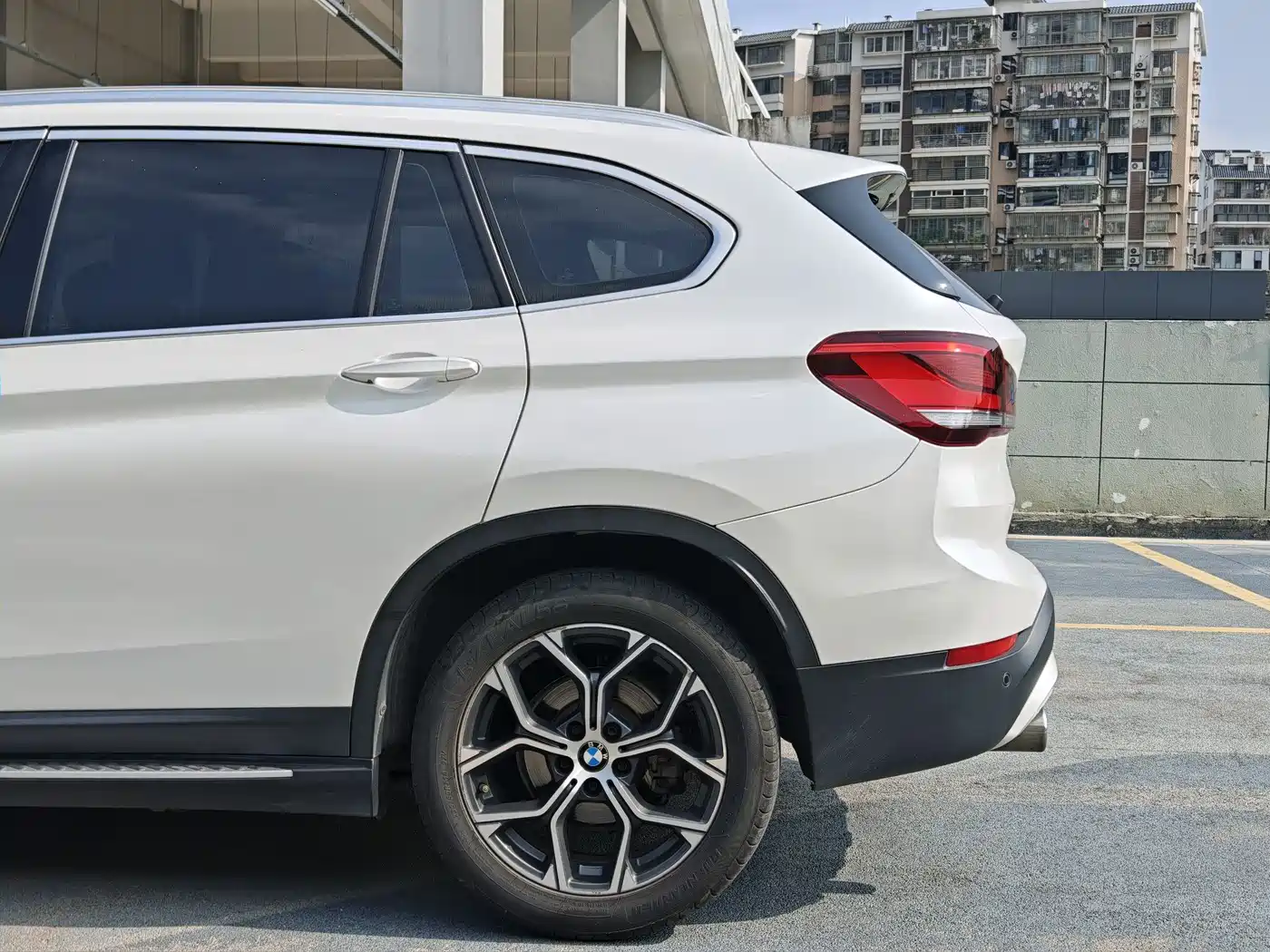 BMW X1 2022 sDrive20Li Fashion фото 9