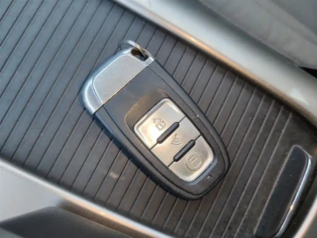 Chevrolet Malibu 2014 2.0L Automatic Luxury фото 9