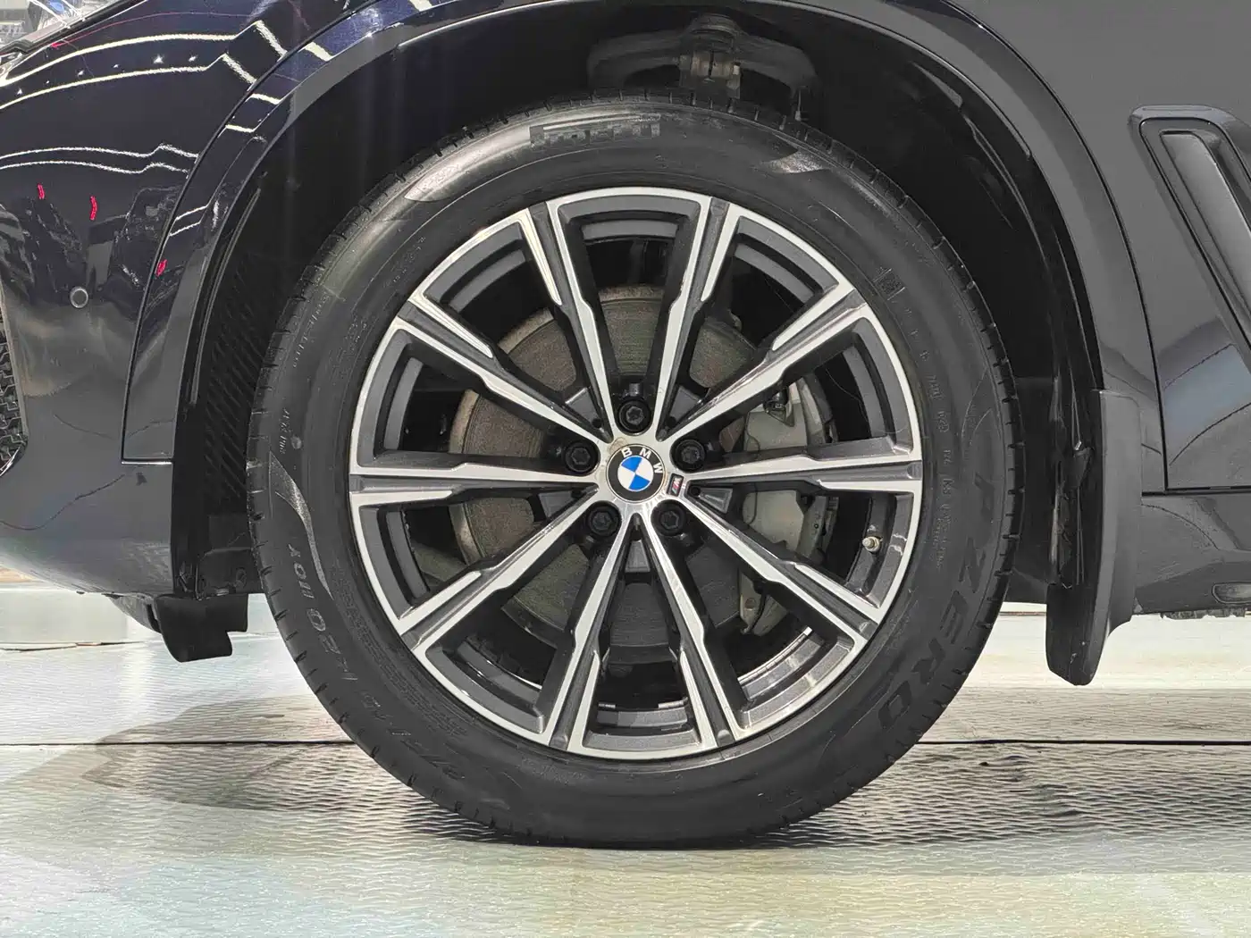 BMW X5 (Import) 2019 xDrive40i M Sport Package фото 19