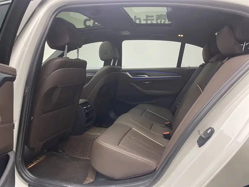 BMW 5 Series 2023 530Li Leading M Sport Package фото 19