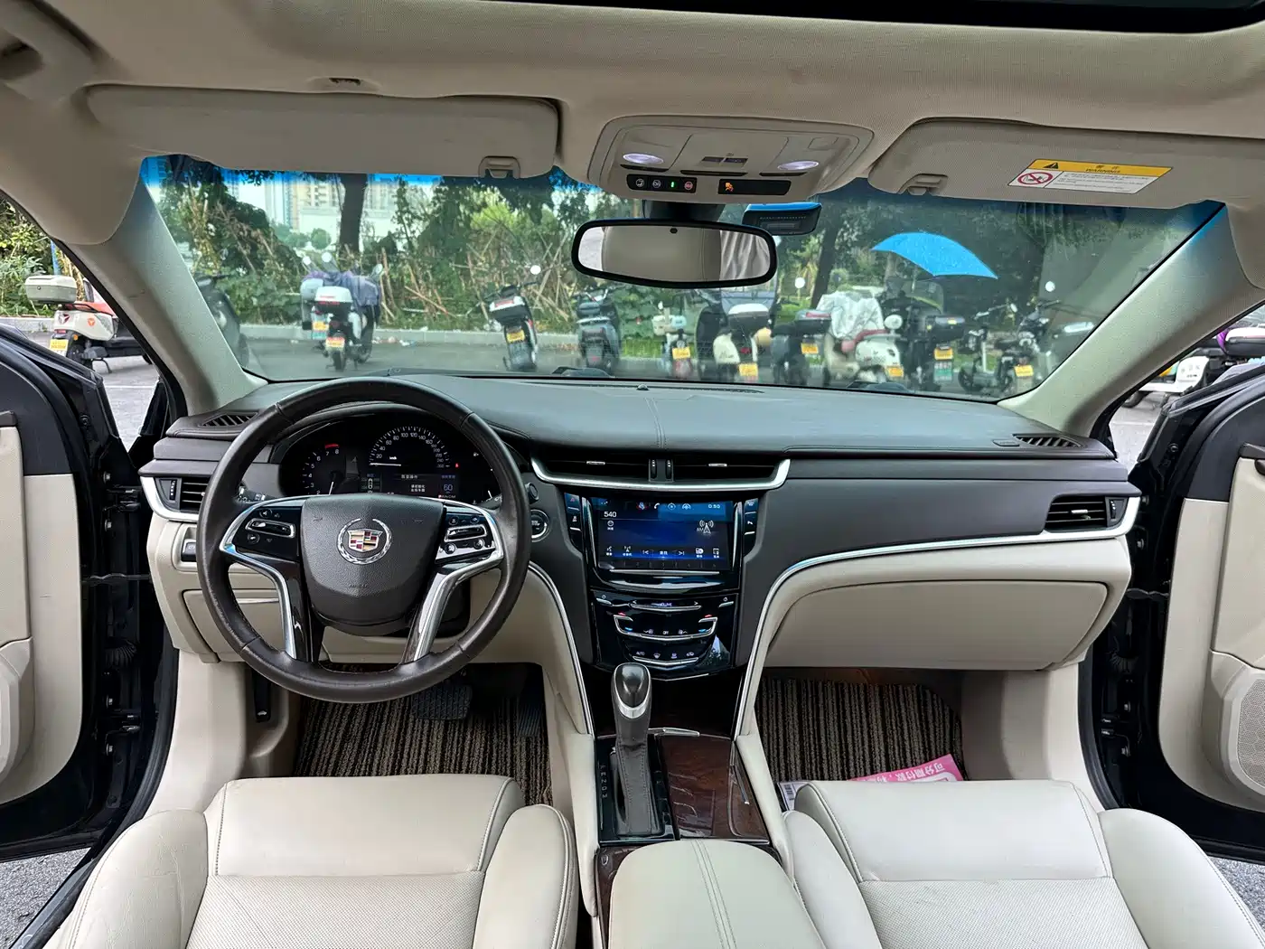Cadillac XTS 2016 2015 28T Comfort