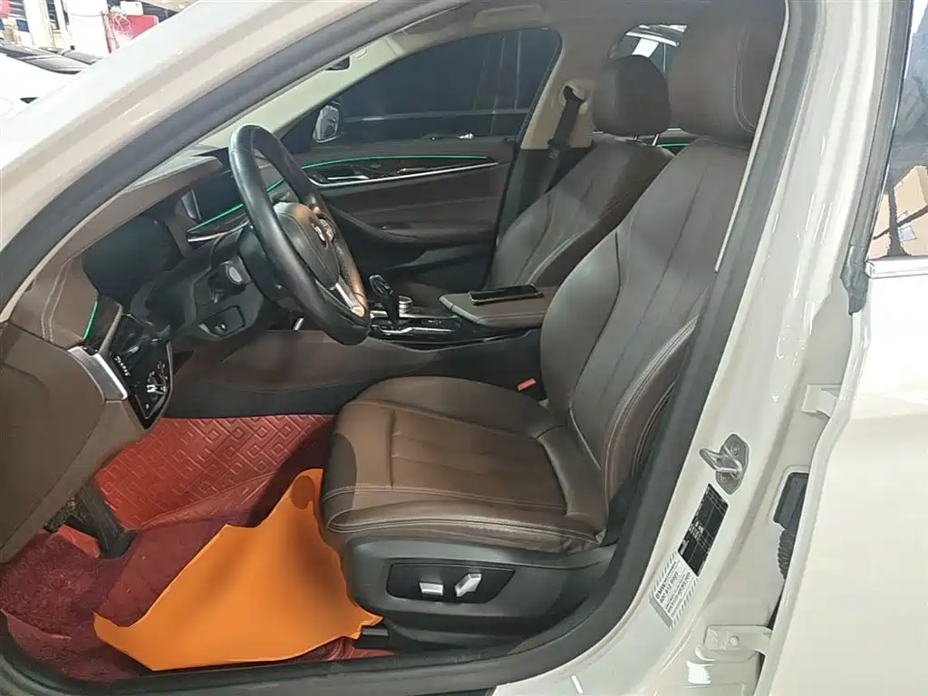 BMW 5 Series 2020 525Li Luxury Package фото 15
