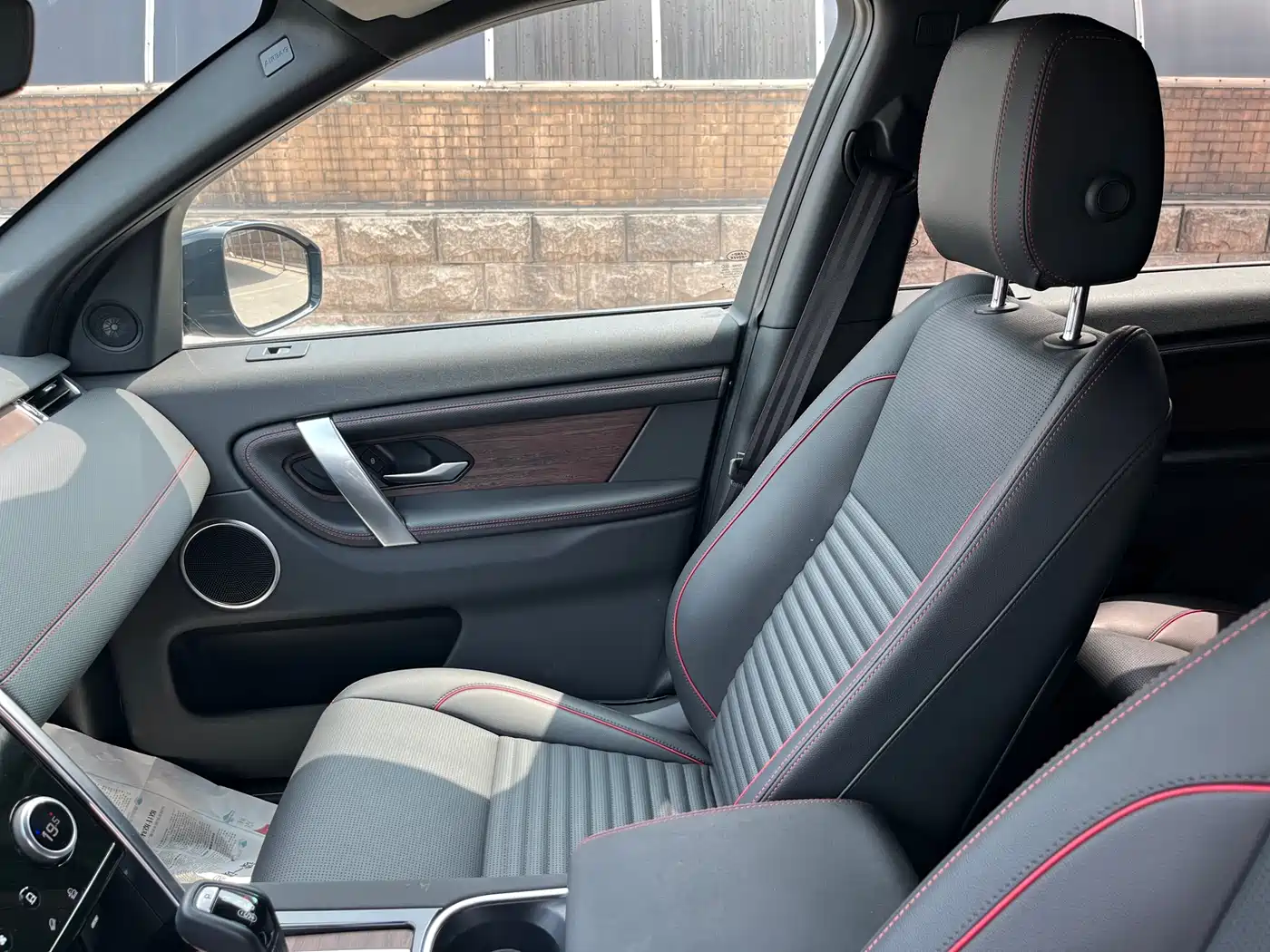 Land Rover Discovery Sport 2020 249PS R-Dynamic Performance фото 9