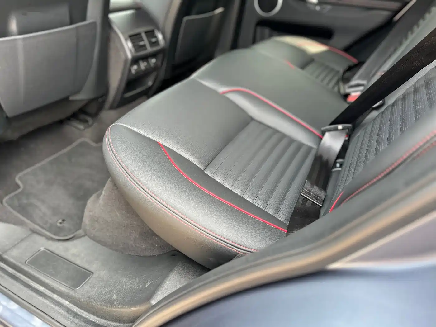 Land Rover Discovery Sport 2020 249PS R-Dynamic Performance фото 15