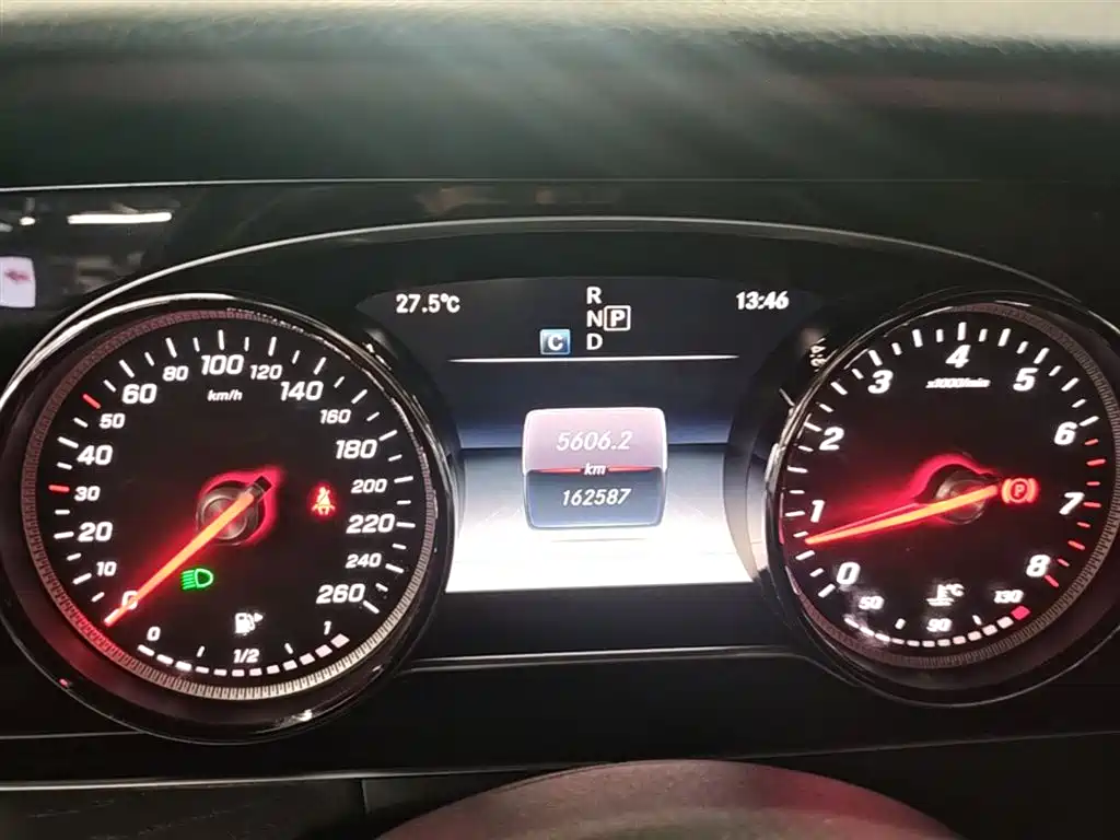 Mercedes-Benz E-Class 2017 E 200 Sport 4MATIC фото 12