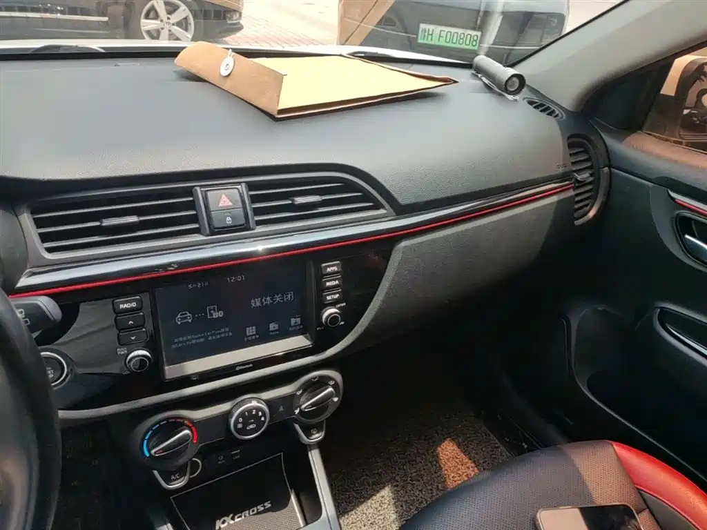 Kia KX CROSS 2018 1.6L Automatic Smart Sunroof Edition фото 13