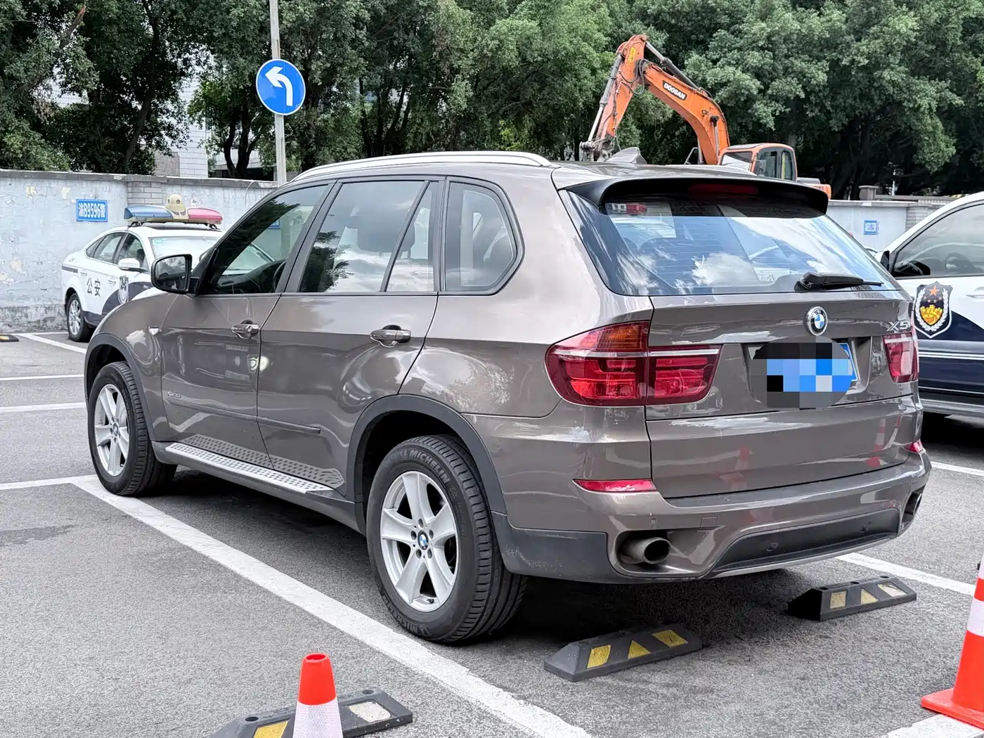 Photo 4 - BMW X5 (Import)