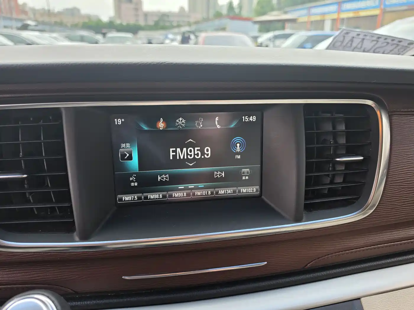 Buick GL8 2018 28T Premium Model China VI фото 7