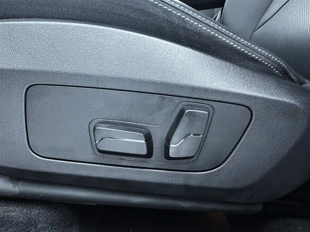 BMW X1 2023 sDrive20Li X Design Package фото 13