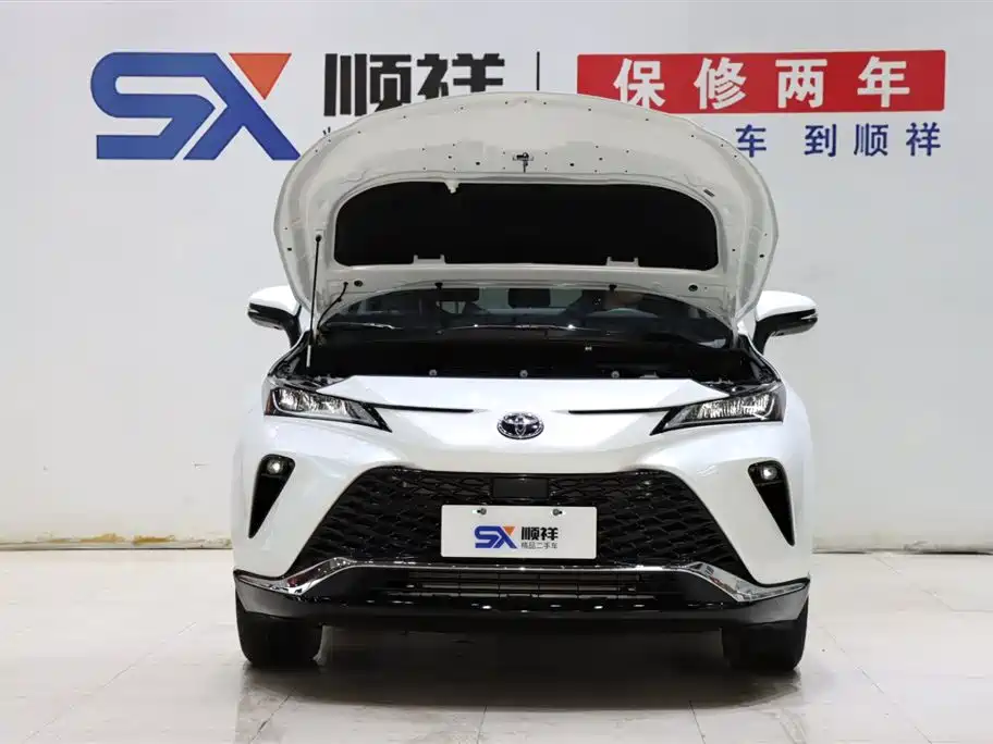 Toyota Venza 2023 2.0L CVT FWD Luxury фото 18