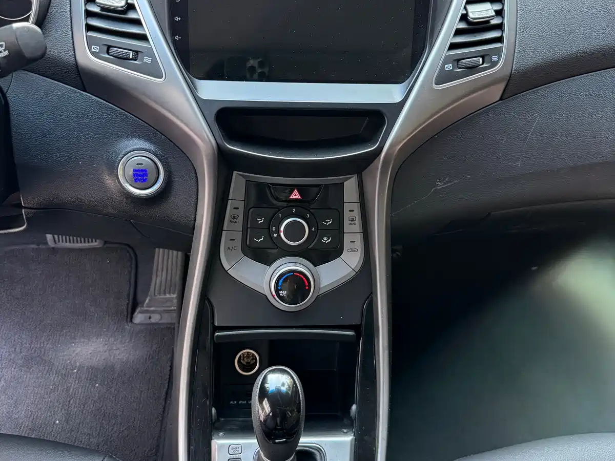 Hyundai Langdong 2015 1.6L Auto Premium фото 14