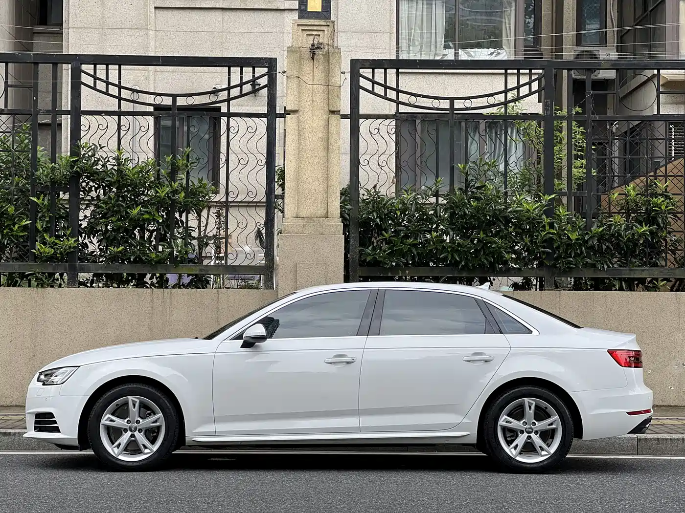 Audi A4L 2017 Plus 40 TFSI Fashion фото 7