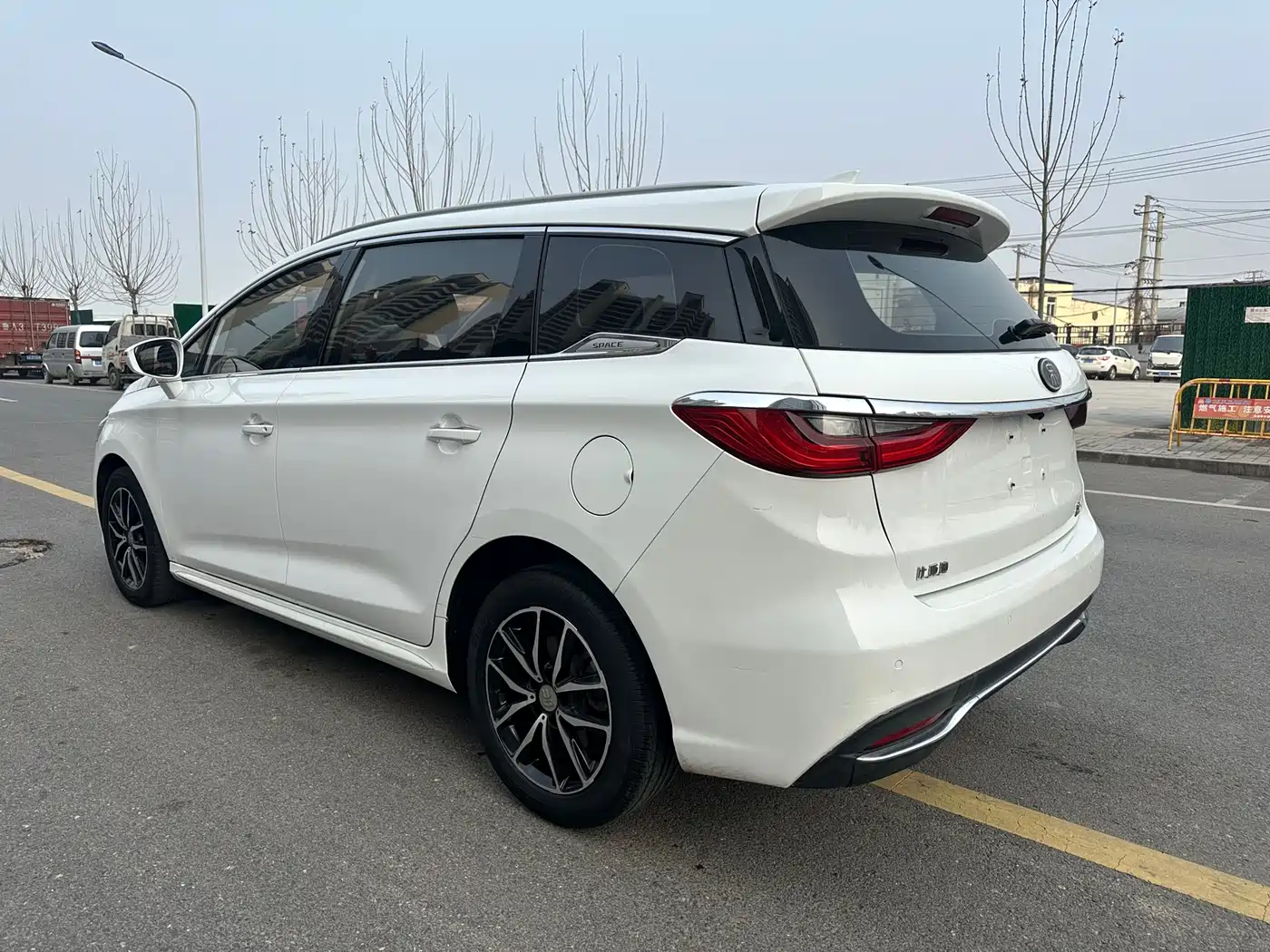 BYD Song MAX 2017 1.5T Auto Smart Connect Premium 7-seater фото 5