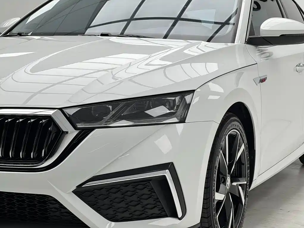 Škoda Octavia 2023 2023 Facelift PRO TSI280 Premium Edition