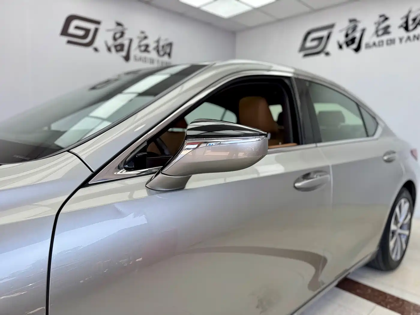 Lexus ES 2021 200 Luxury Edition фото 5