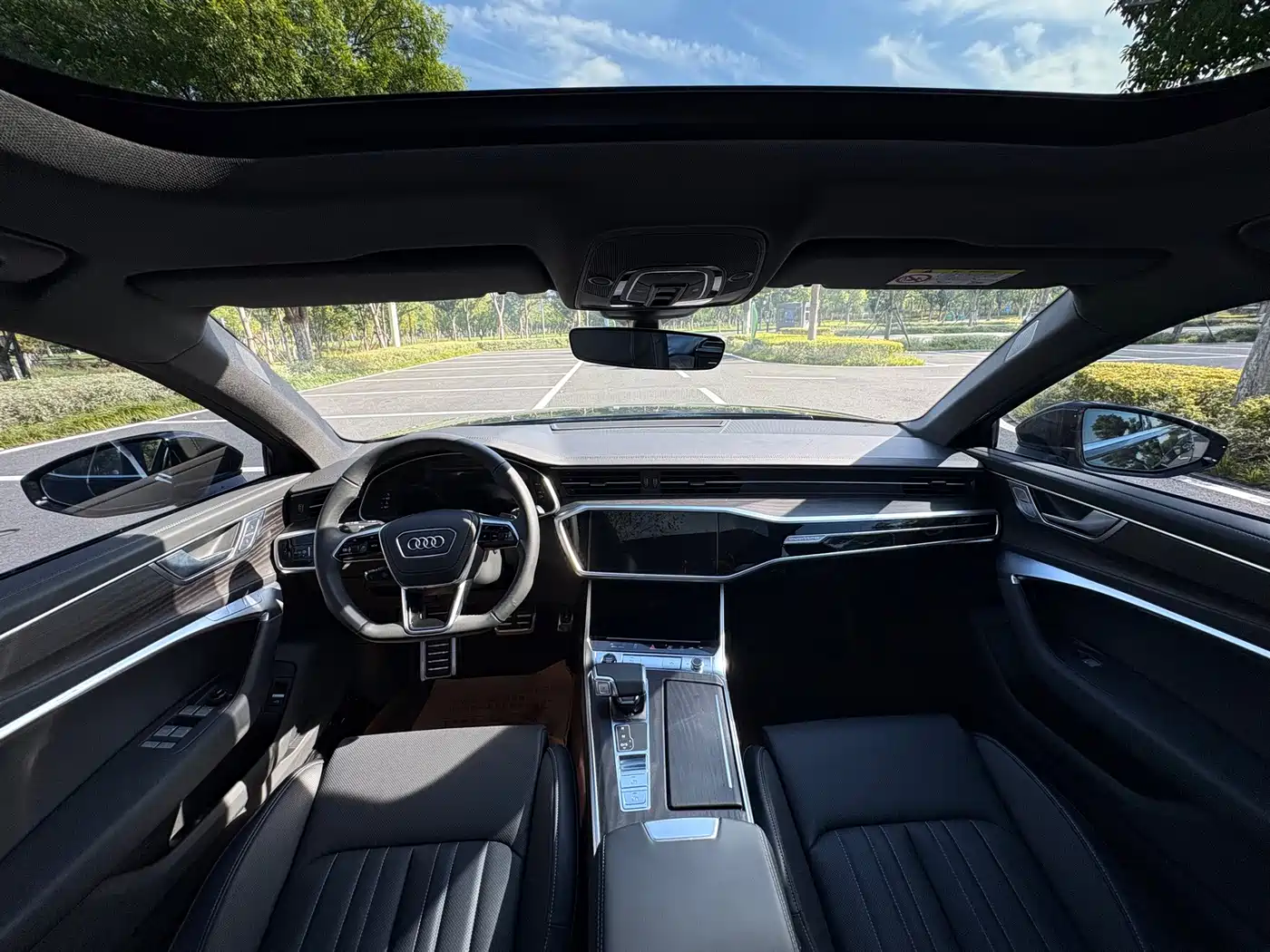 Фото 13 - Audi A6L