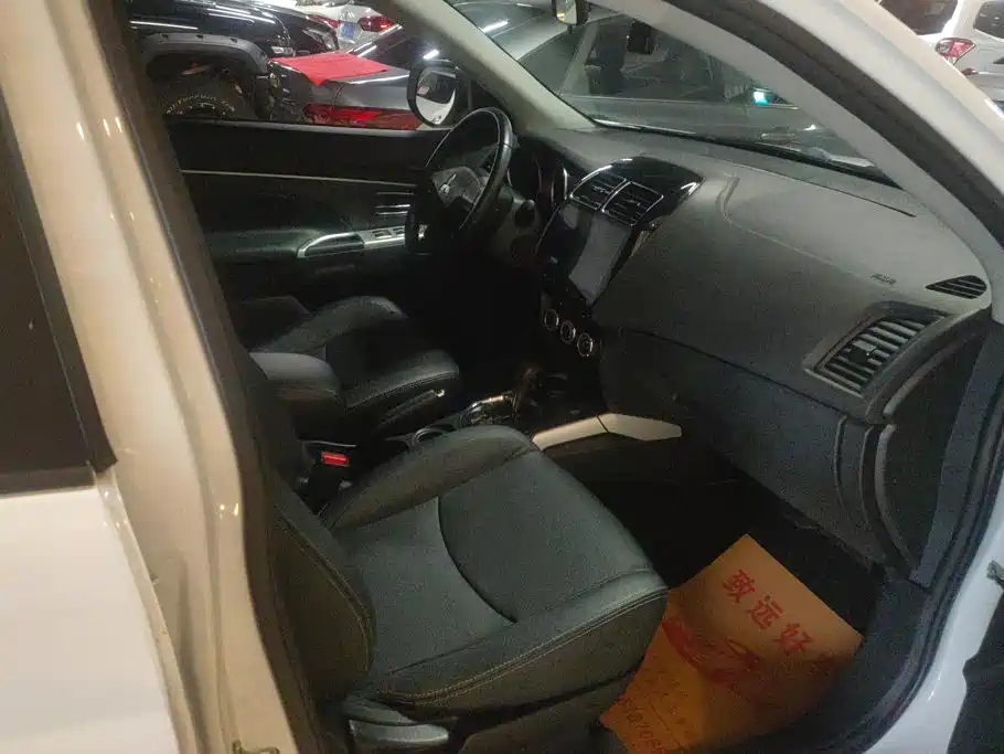Mitsubishi ASX 2017 2016 2.0L CVT 2WD Navigation Edition