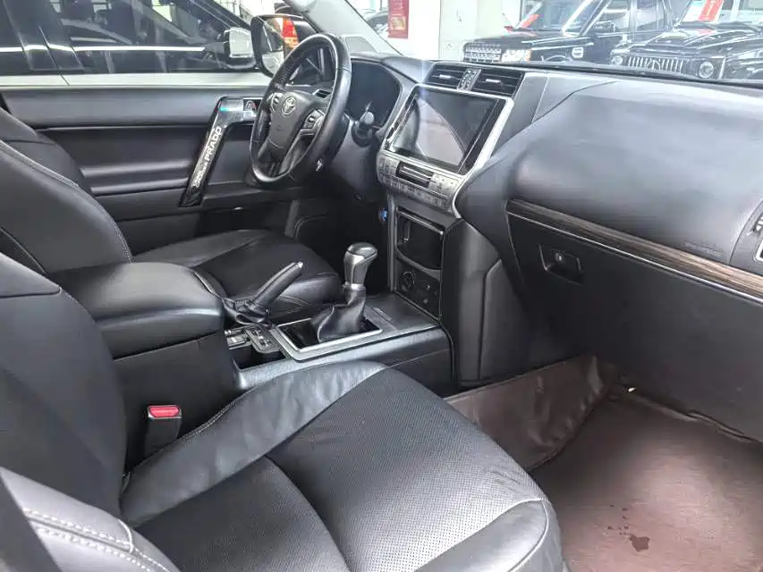 Toyota Prado 2019 2019 3.5L Automatic TX-L Zunxiang Edition with Rear-mounted Spare Tire