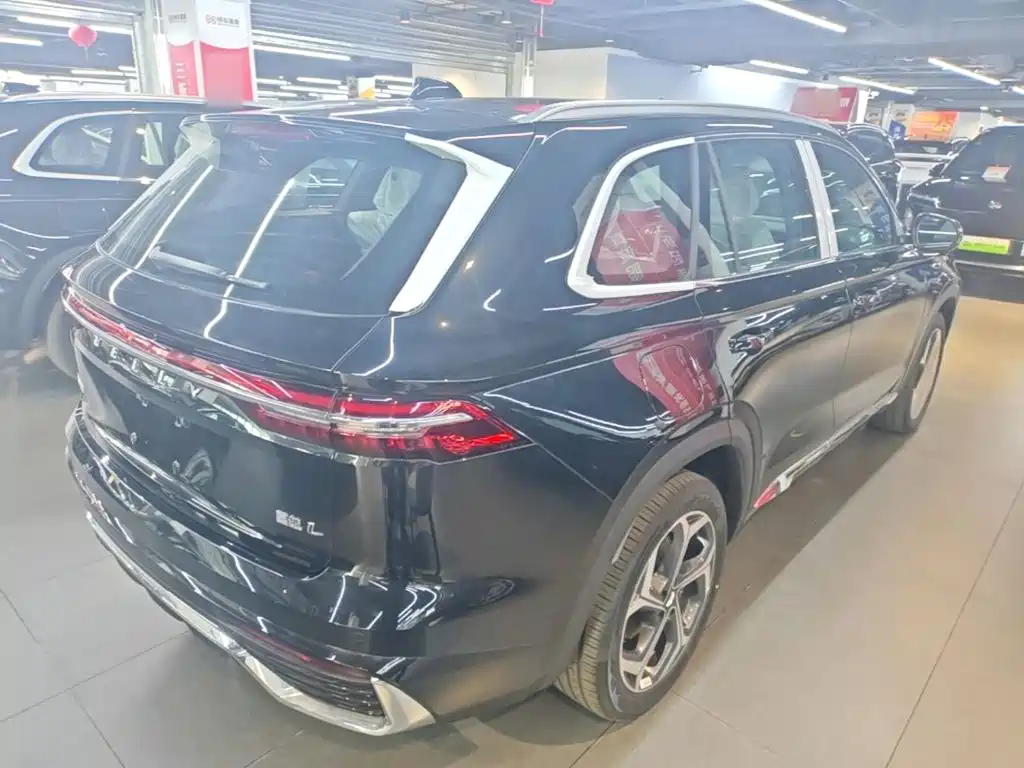 Фото 7 - Geely Monjaro