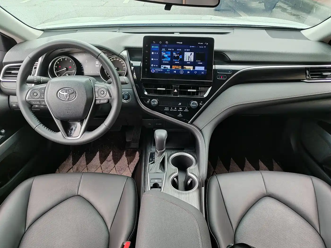 Toyota Camry 2023 2.0G Luxury Edition фото 7