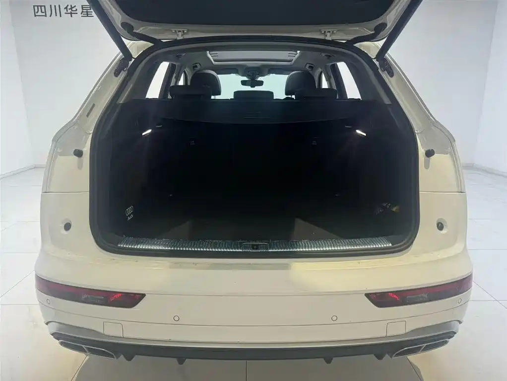 Audi Q5L 2022 40T Luxury Dynamic фото 6