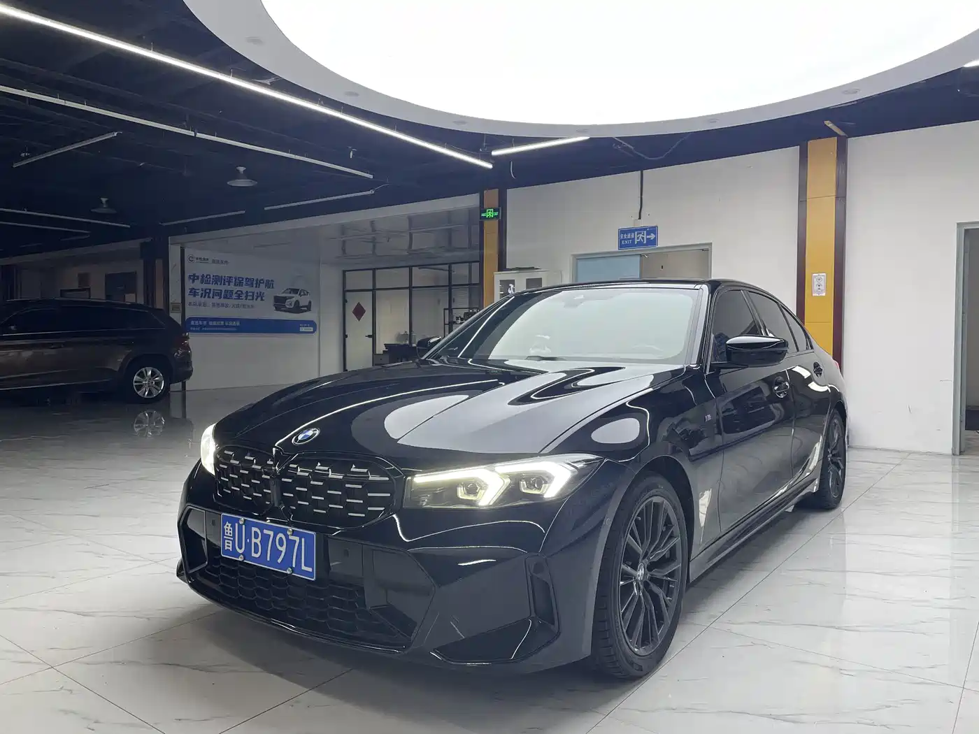 BMW 3 Series 2024 325i M Sport Shadowline Package