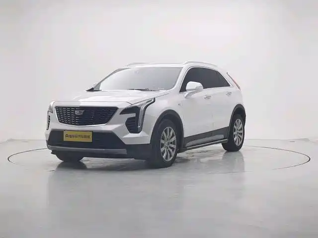 CADILLAC XT4