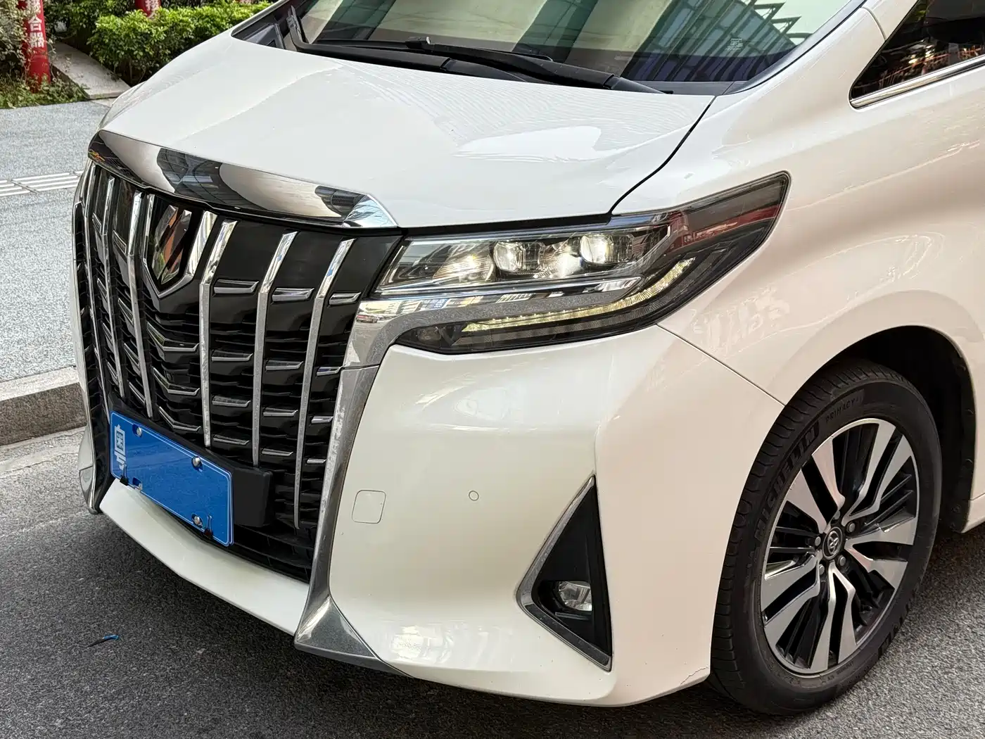 Toyota Alphard 2018 Facelift 3.5L Luxury Edition фото 2