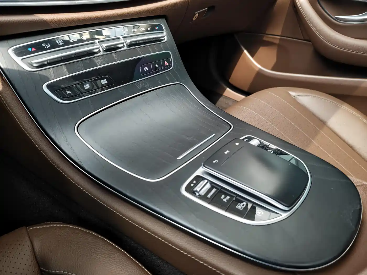 Mercedes-Benz E-Class 2021 E 300 L Fashion фото 25