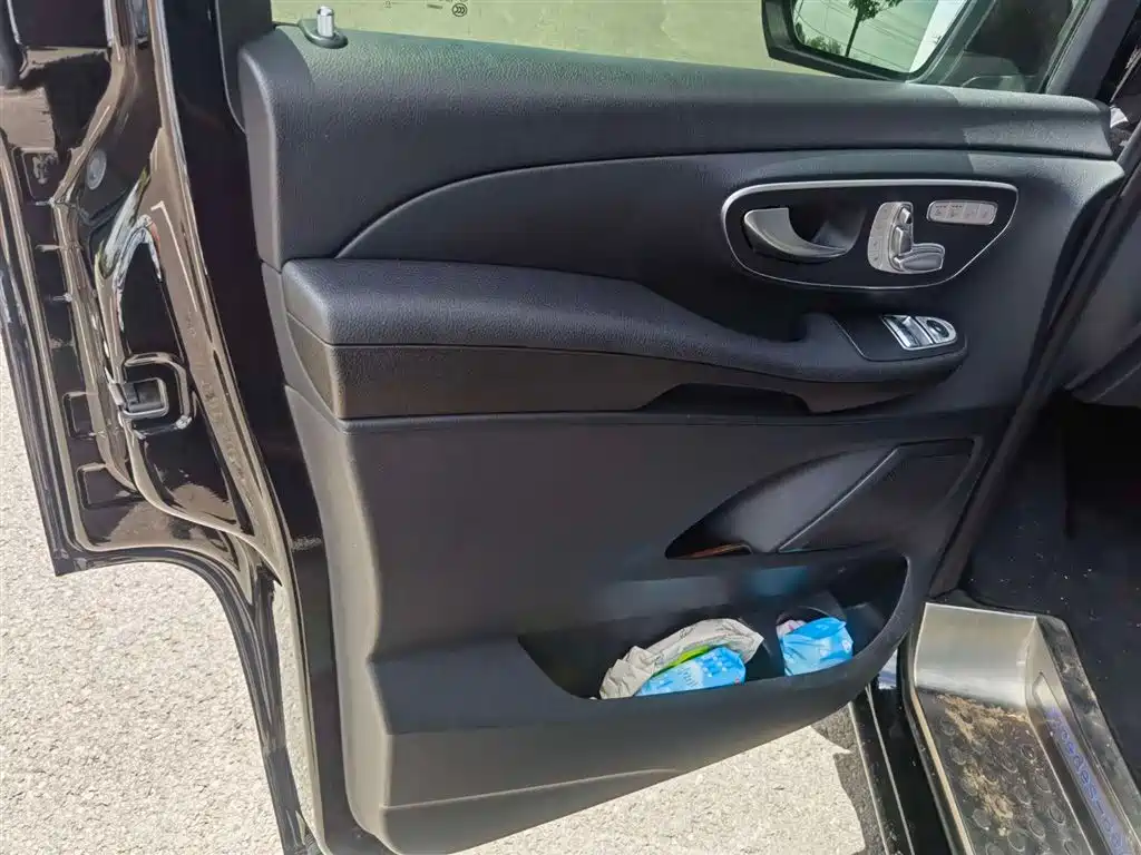 Mercedes-Benz V-Class 2020 V 260 Navigator Edition фото 9