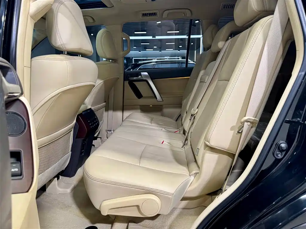 Toyota Prado 2014 4.0L Automatic VX NAVI фото 27