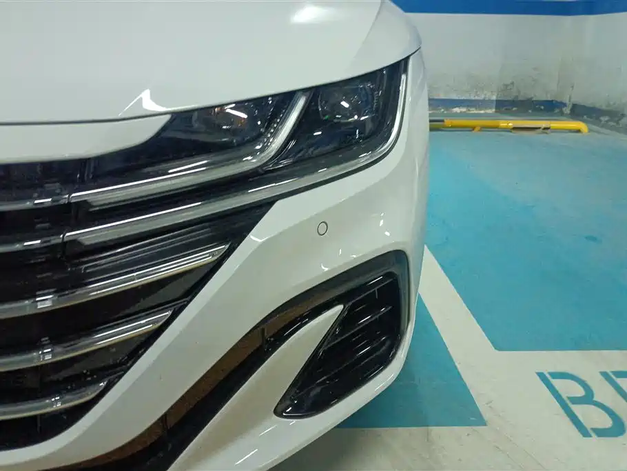 Volkswagen FAW-Volkswagen CC 2023 330TSI Dazzle Edition фото 5