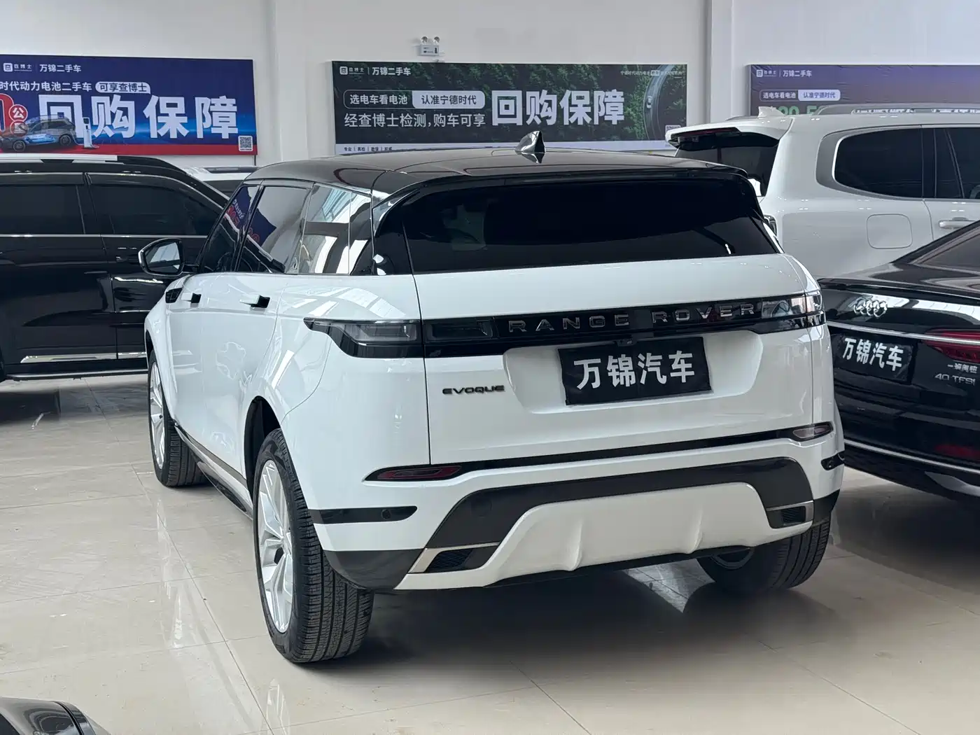 Land Rover Range Rover Evoque 2021 Range Rover Evoque L 200PS R-Dynamic Standard Elite Edition фото 4