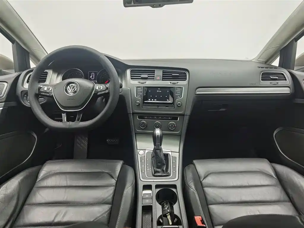 Volkswagen Golf 2016 230TSI Automatic Luxury фото 5